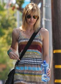 Leslie Bibb - Left a hair salon in West Hollywood, California - August 23, 2012