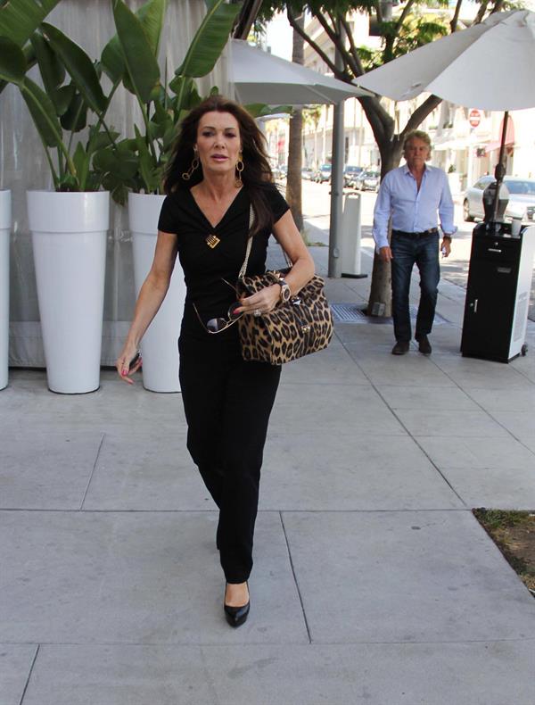 Lisa Vanderpump Shopping in Beverly Hills (May 25, 2013) 