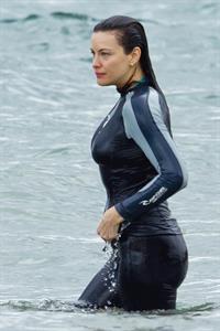 Liv Tyler - wetsuit candids in Hawaii 1/2/13  
