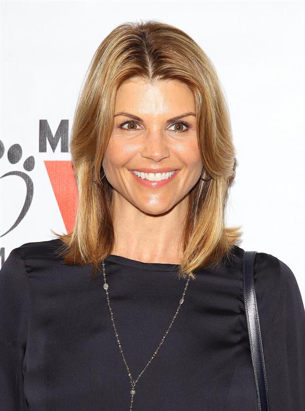 Lori Loughlin Makeovers For Mutts Fundraiser (March 14, 2013) 