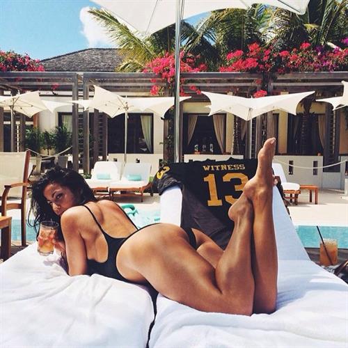 Mónica Alvarez in a bikini - ass