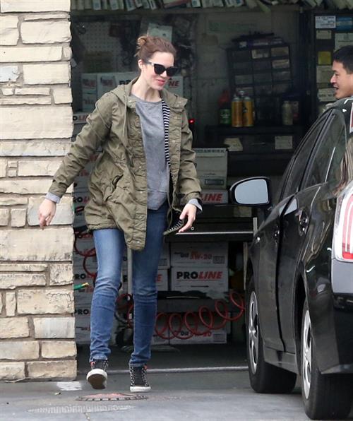 Mandy Moore - Stops at a star certified smog check station to pump up her tires in Los Feliz (02.02.2013) 