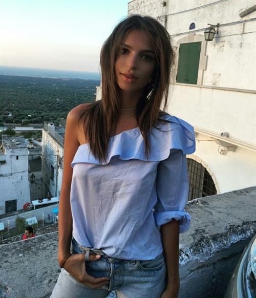 Emily Ratajkowski