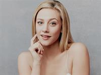Lili Reinhart