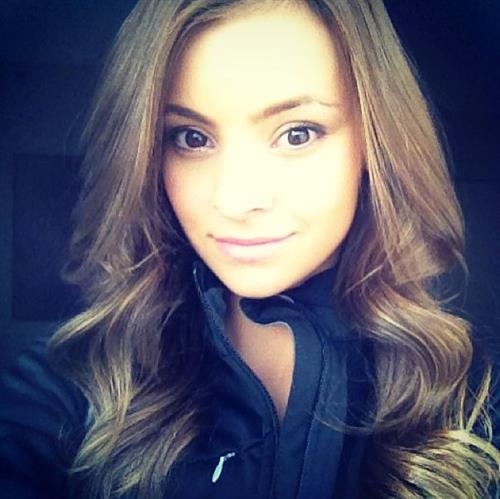 Paris Nichole taking a selfie