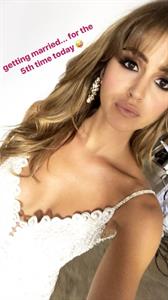 Jehane Paris taking a selfie