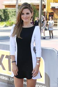 Maria Menounos – on  Extra  set 9/26/13  