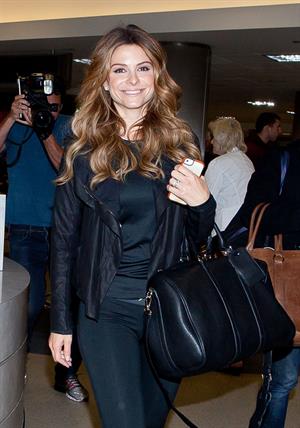 Maria Menounos – LAX airport arrival in LA 10/15/13  