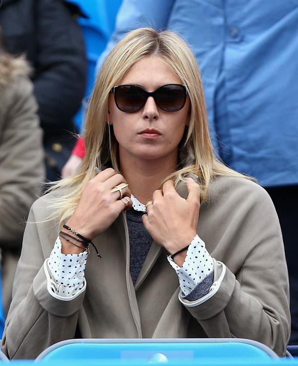 Maria Sharapova Watches her boyfriend on day one of the AEGON Championships at Queens Club in London - June 10, 2013 
