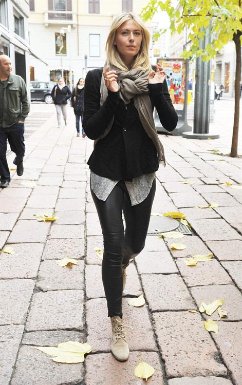 Maria Sharapova Giorgio and Roberta Armani meet tennis star Maria Sharapova at Armani's palace. November 30, 2012 