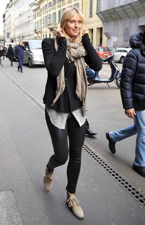 Maria Sharapova Giorgio and Roberta Armani meet tennis star Maria Sharapova at Armani's palace. November 30, 2012 