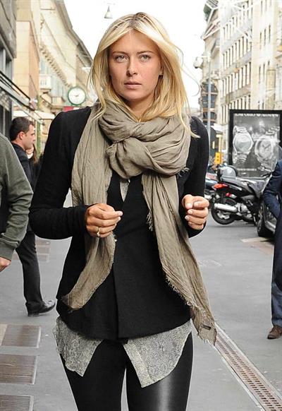 Maria Sharapova Giorgio and Roberta Armani meet tennis star Maria Sharapova at Armani's palace. November 30, 2012 