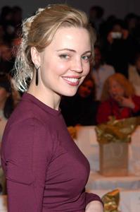 Melissa George 'Nicole Miller' Fashion Show - Mercedes Benz Fashion Week (February 2, 2007) 