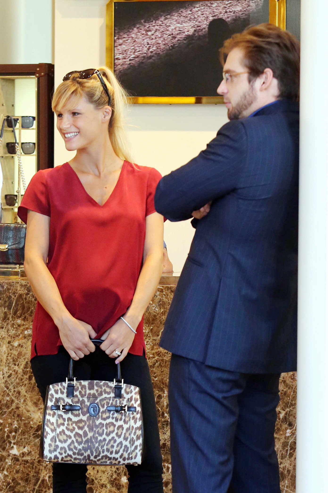 Michelle Hunziker Pictures Michelle Hunziker Out Shopping in Milan 12.09.13