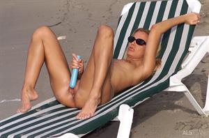 Sandy Pussy Pictures Sandy in Sandy on the Sand for ALS Scan