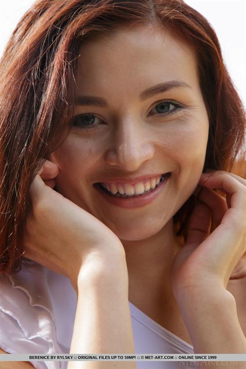 Berenice Pictures Berenice in Reale for MetArt - Berenice stpreads her legs wide open as she displays her sweet pussy outdoors.