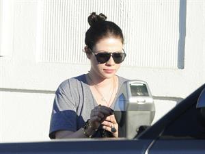 Michelle Trachtenberg shopping in Beverly Hills 9/12/13
