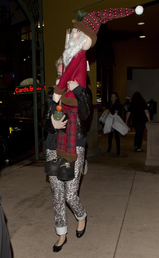 Miley Cyrus Leaving Rite Aid in Studio City on December 22, 2012