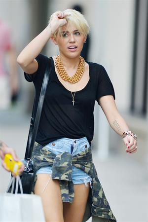 Miley Cyrus - Out shopping in New York City August 23, 2012