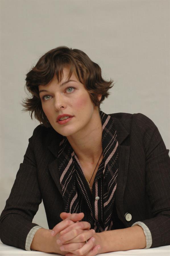Milla Jovovich - Yoram Kahana Portraits 2006 