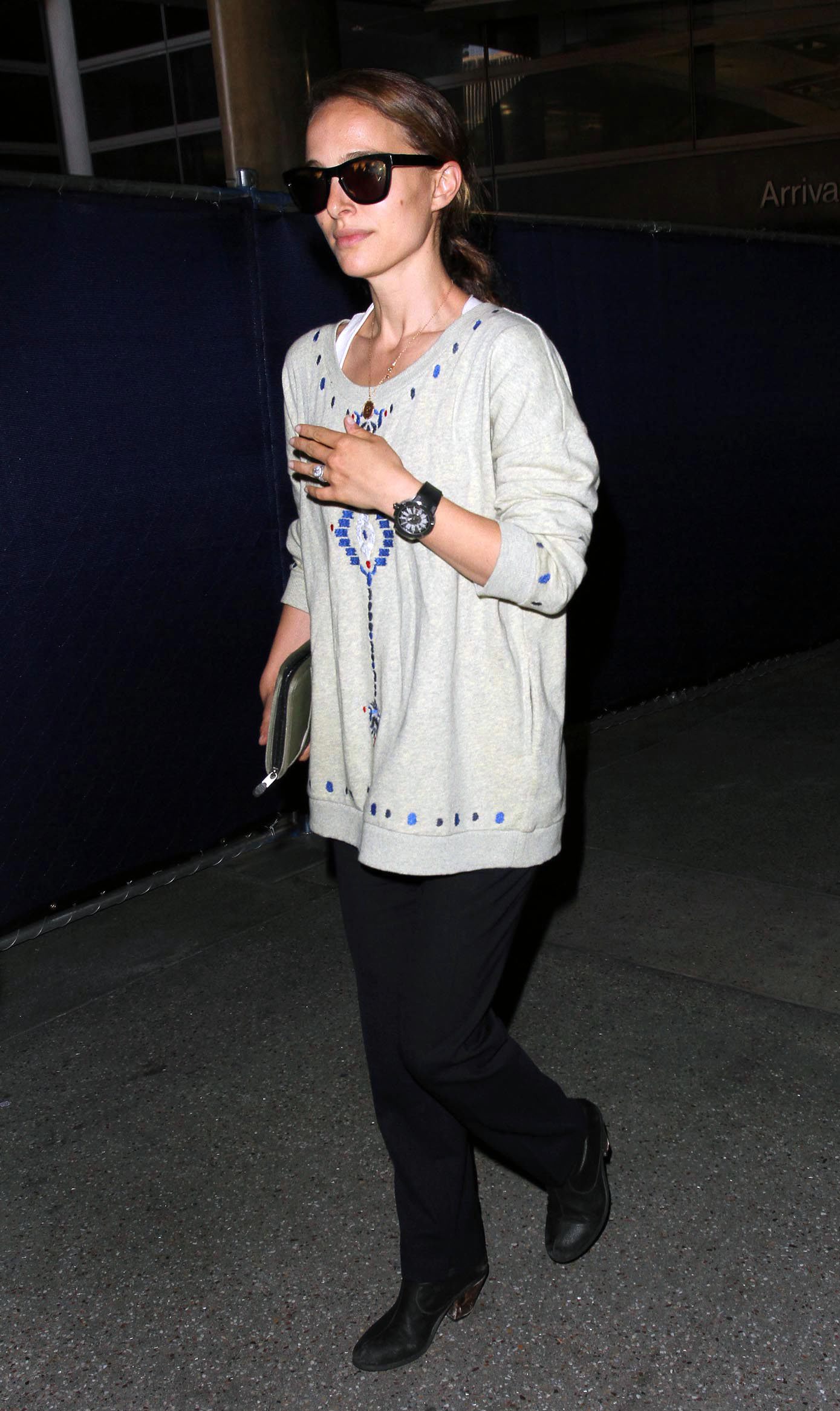 Natalie Portman Pictures Natalie Portman arrives at LAX Airport - May 30, 2013