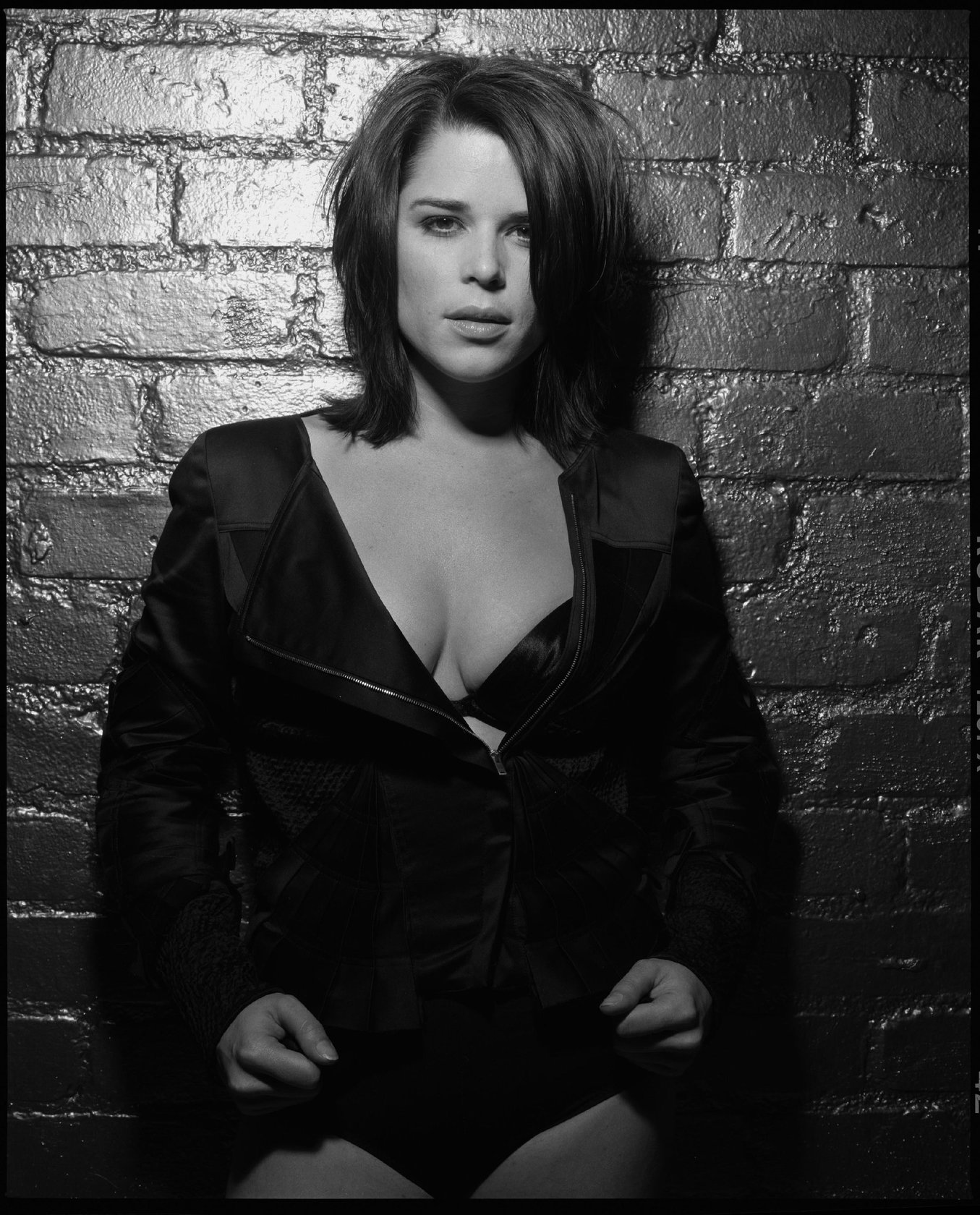 Neve Campbell - Matt Holyoaks Photoshoot 