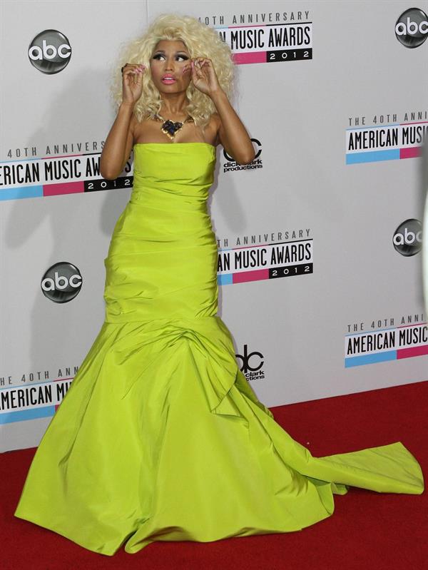 Nicki Minaj American Music Awards (November 18, 2012) 