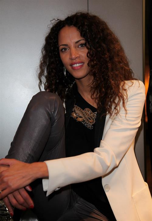Noémie Lenoir Kabuki Welcome Alexander Wang Party (Dec 13, 2012) 