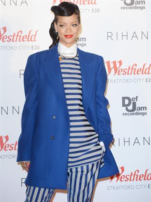 Rihanna Westfield Stratford Lights London Switch On (November 19, 2012) 