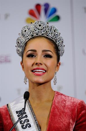 Miss USA 2012 Olivia Culpo is Miss Universe Pageant in Las Vegas (Dec 19, 2012) 