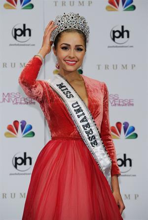 Miss USA 2012 Olivia Culpo is Miss Universe Pageant in Las Vegas (Dec 19, 2012) 