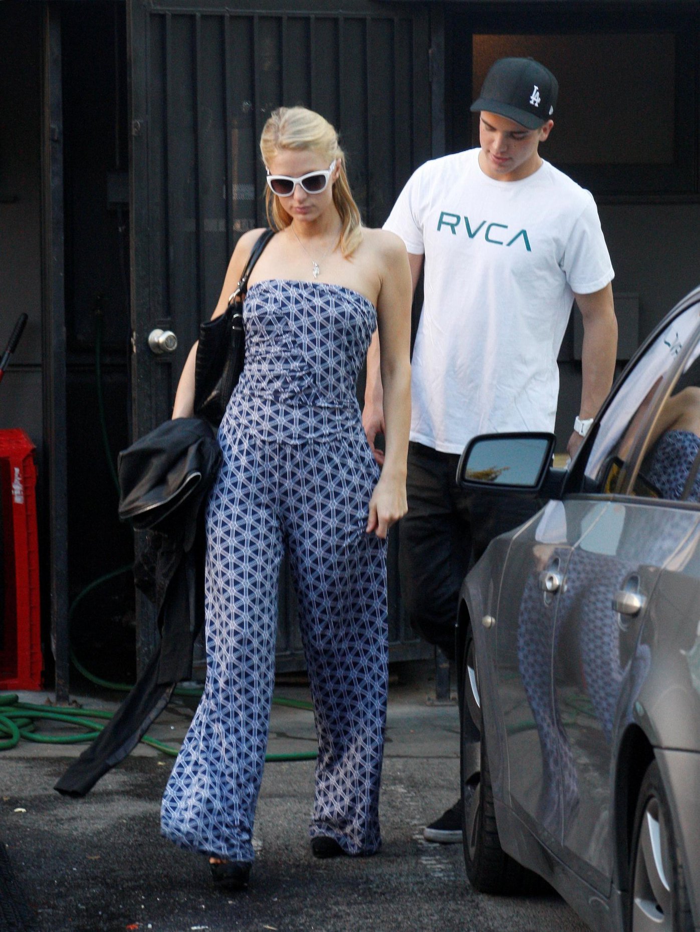 Paris Hilton out And About in Beverly Hills 01.03.13 