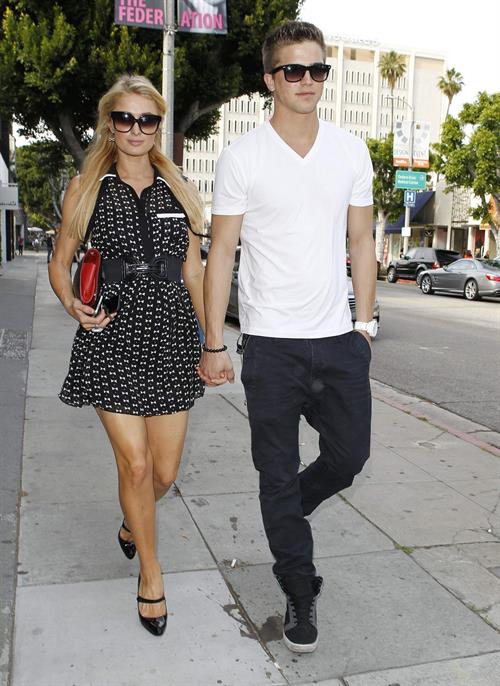 Paris Hilton Pictures Paris Hilton Shopping at Kitson in Beverly Hills April 5, 2013