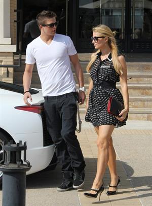 Paris Hilton Shopping at Kitson in Beverly Hills April 5, 2013 