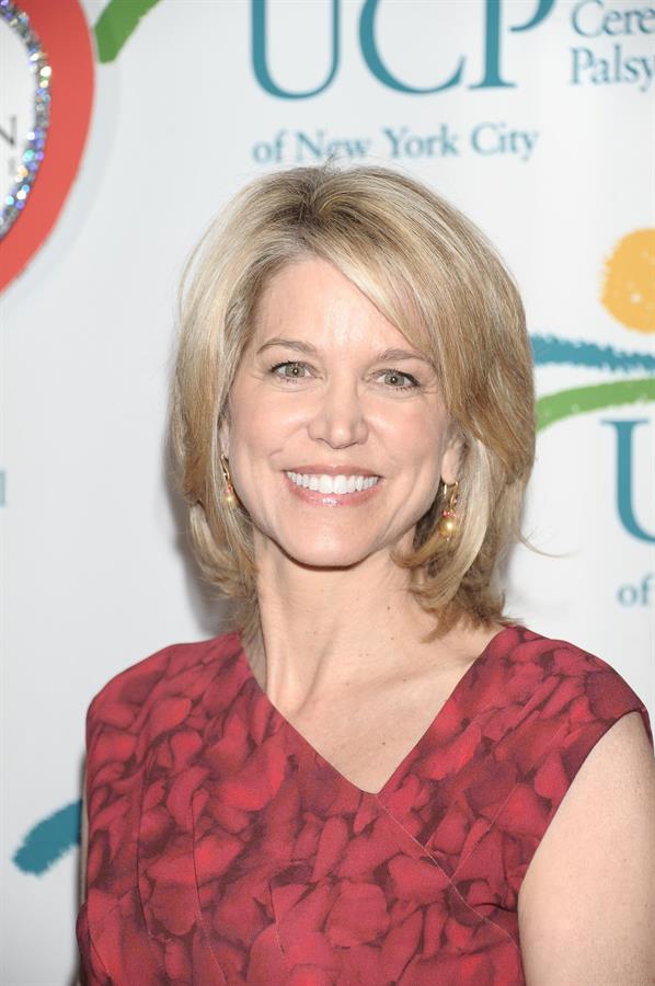 Paula Zahn Attends The 10th Annual Women Who Care Luncheon - NYC - May 5, 2012 