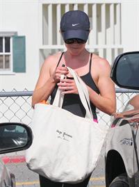 Reese Witherspoon on her way to the gym in Brentwood on May 30, 2013