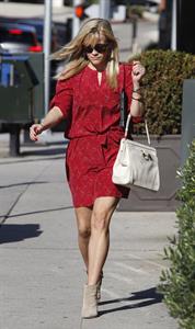 Reese Witherspoon - walking and talking in Los Angeles 12/15/12