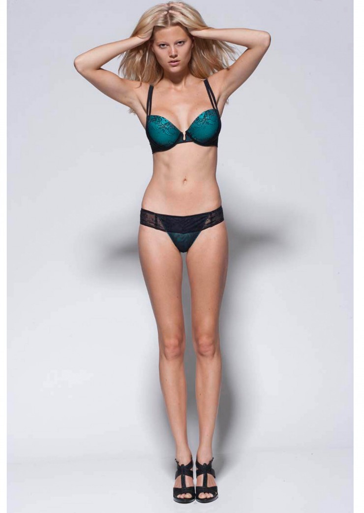 Jill Vessies in lingerie