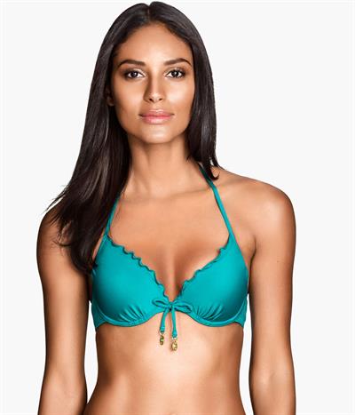 Emanuela de Paula in a bikini