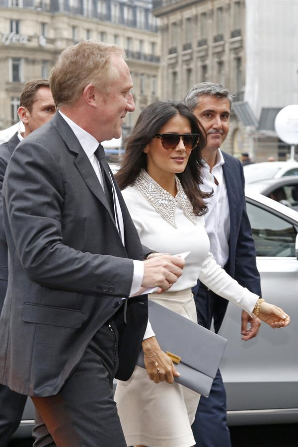 Salma Hayek at the Stella McCartney fashion show at Paris Fashion Week - Sep. 30, 2013 