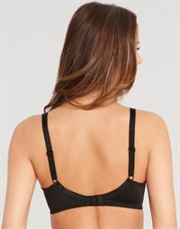 Talita Correa in lingerie - ass