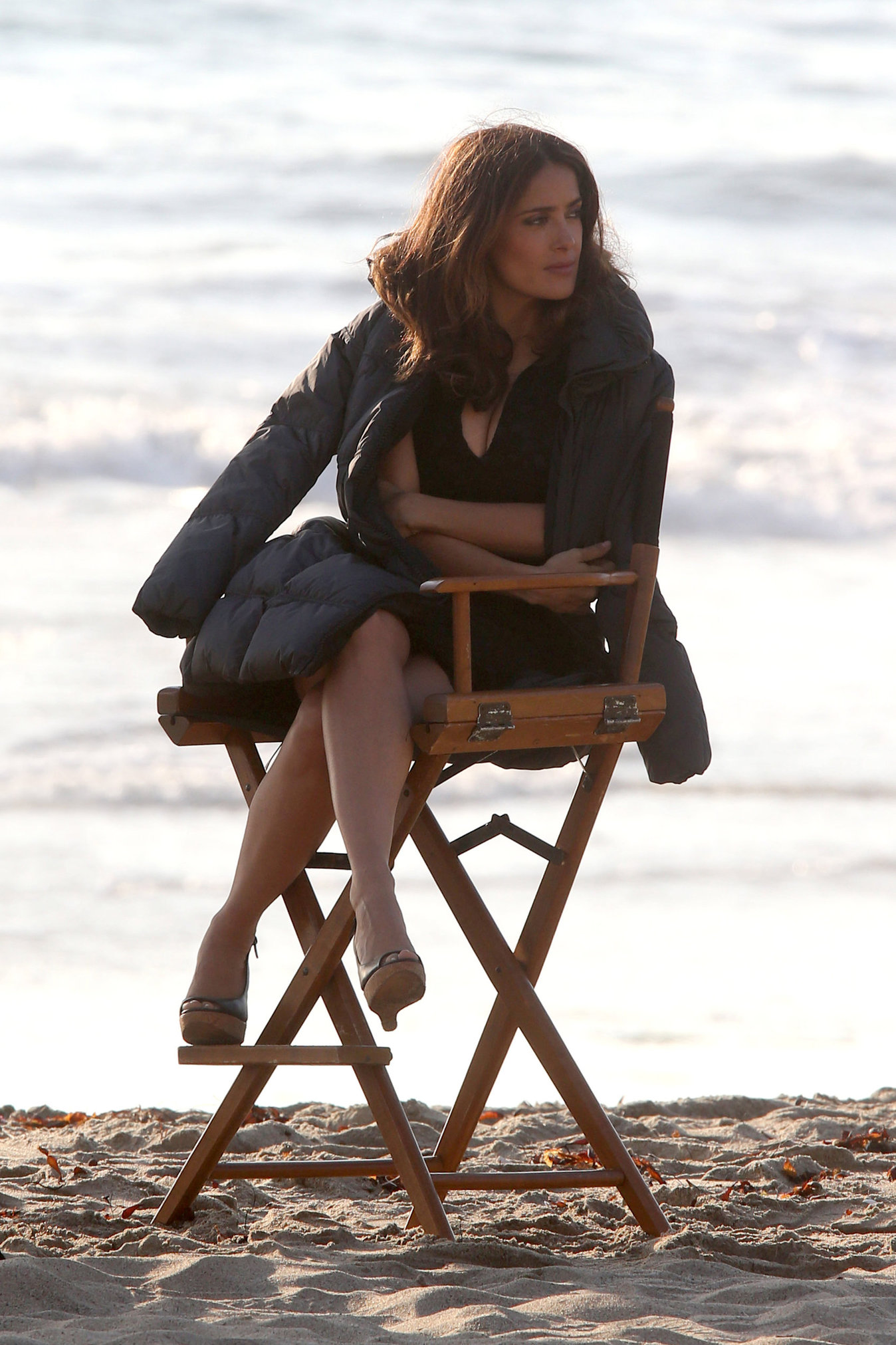 Salma Hayek on the “How to Make Love Like an Englishman” set candids in Los Angeles, November 4, 2013 