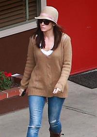 Sandra Bullock - Afternoon school run in Los Angeles (20.02.2013) 