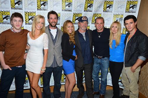 Sarah Carter -  Falling Skies  Press Room at Comic-Con 2012 in San Diego (13 Jul 2012)