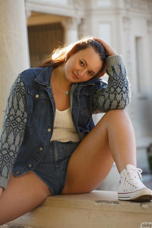 Tammy Pictures Tammy Curvy College Girl