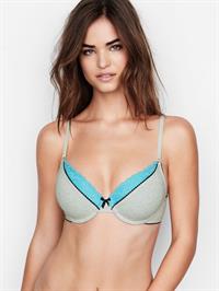 Robin Holzken in lingerie