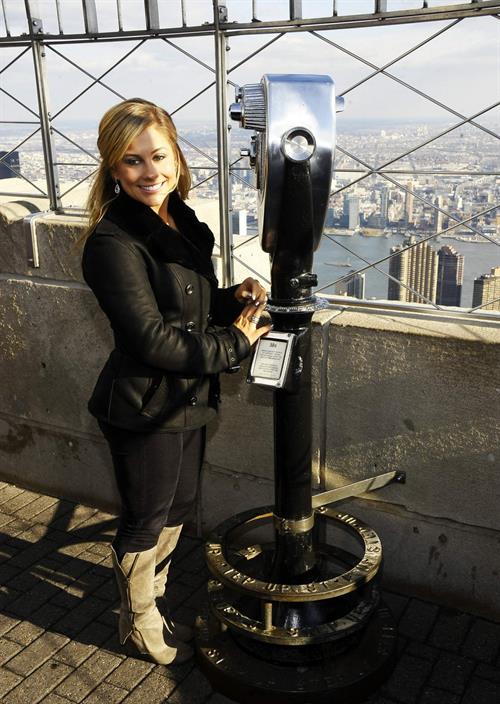 Shawn Johnson Visits The Empire State Building November 28, 2012
