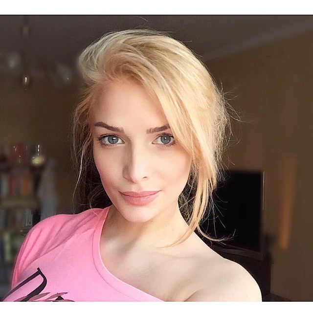 Tatyana Kotova taking a selfie