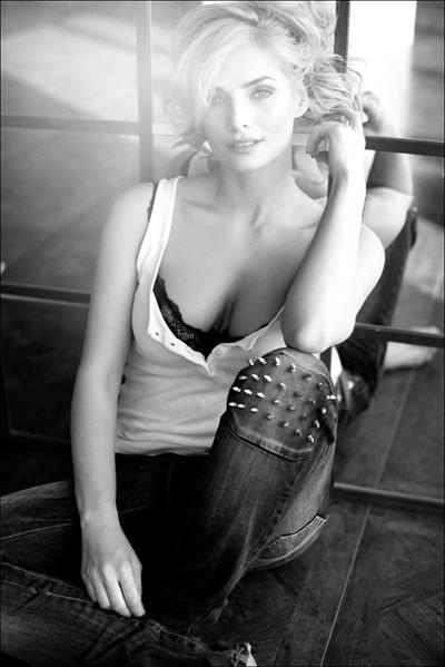 Tatyana Kotova in lingerie