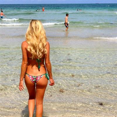 Jess Harbour in a bikini - ass